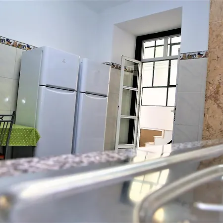 Family Bedroom * Lisbona