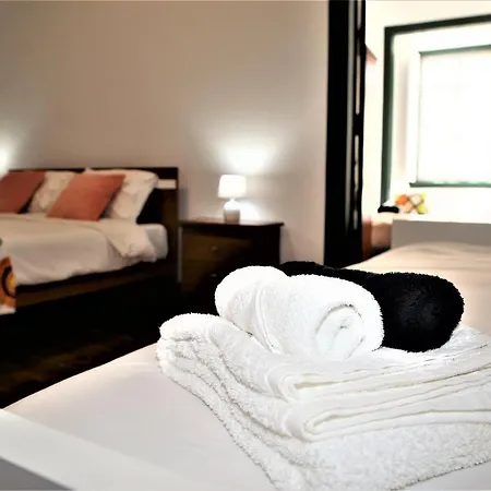 Family Bedroom Apartment Lisbon